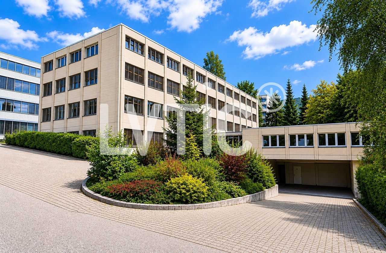 566m² office