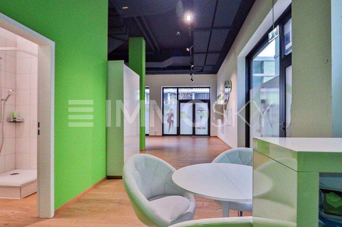 Commerce de 84m², photo 1 sur 7
