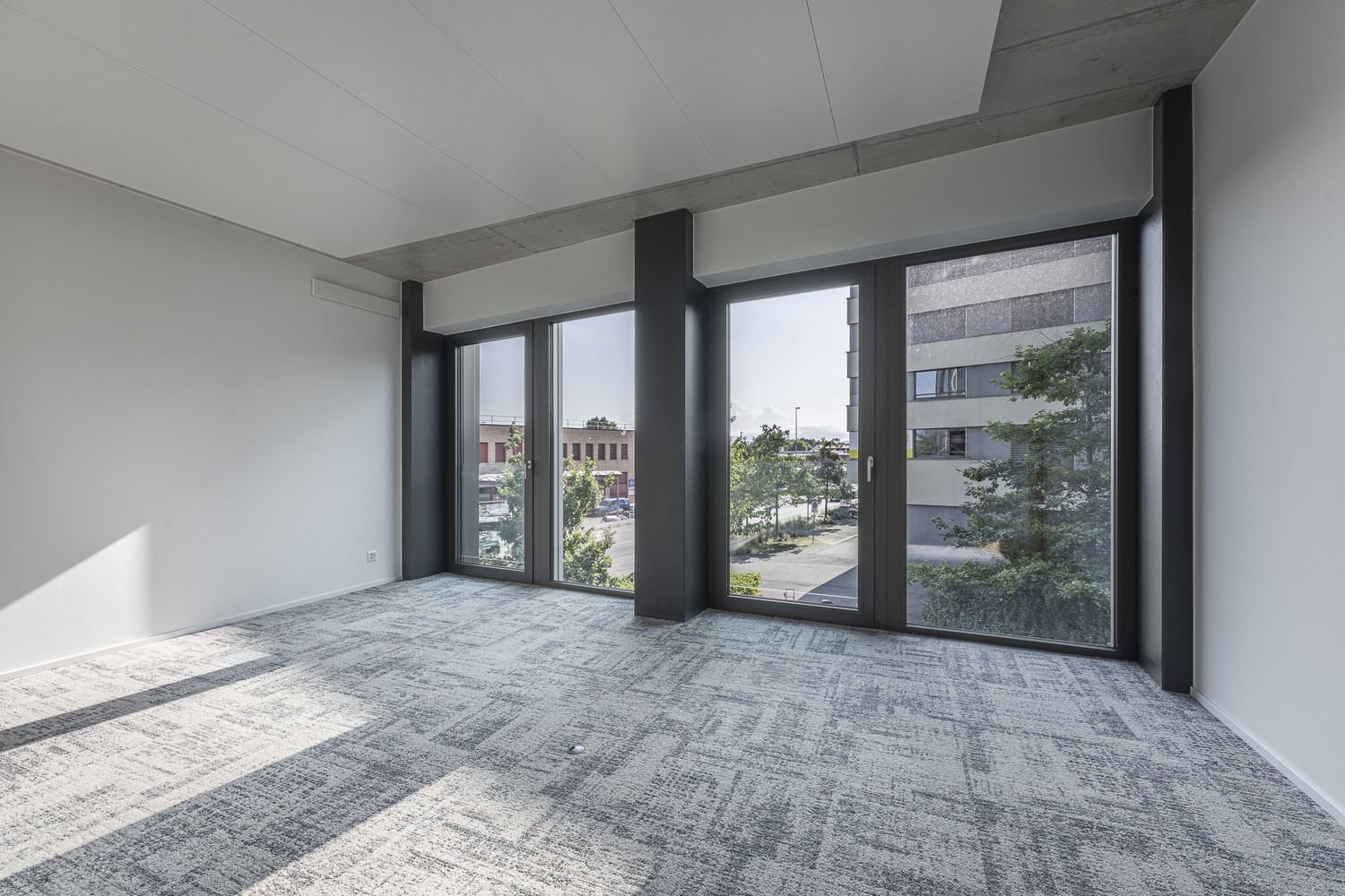 118m² commercial