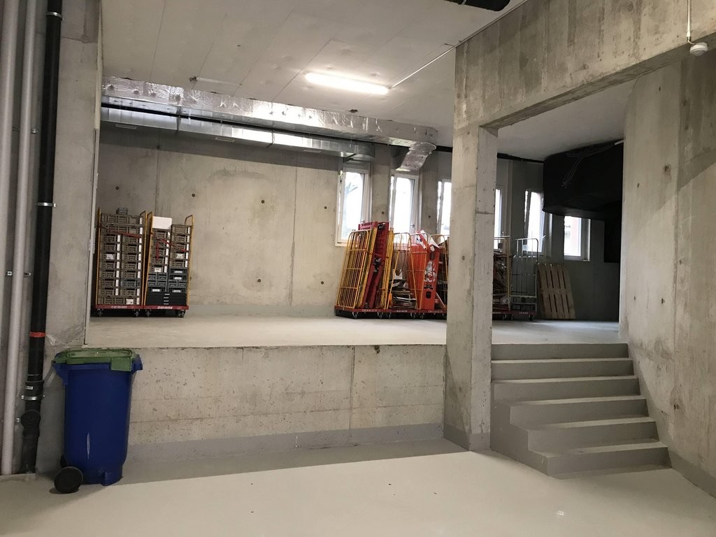 47m² storage room