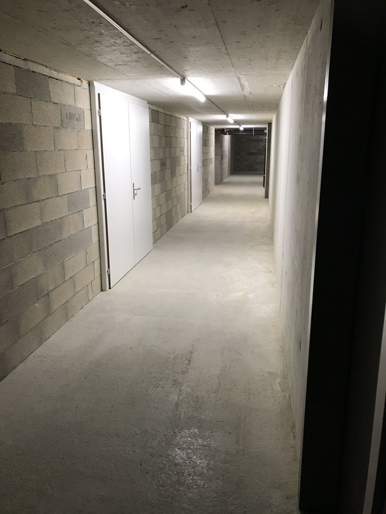 47m² storage room