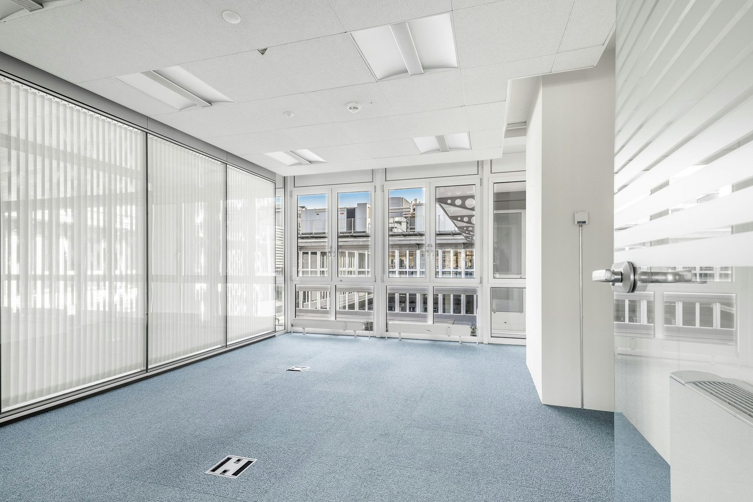 284m² bureau, photo 2 sur 7