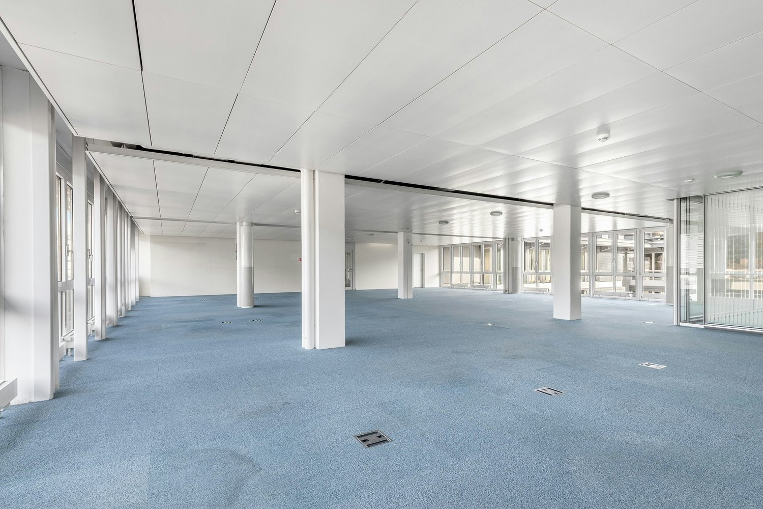 284m² bureau, photo 3 sur 7