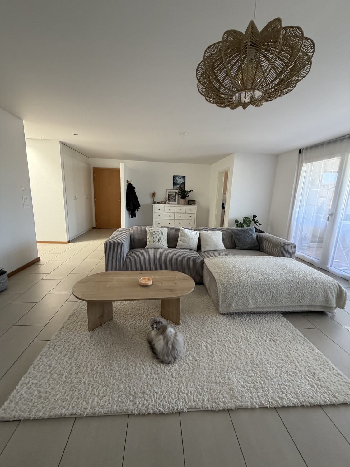 Appartement de 3 ½ pièces
Reprise de bail au 1.11
7eme étage (attique)
Colonne de lavage incluse