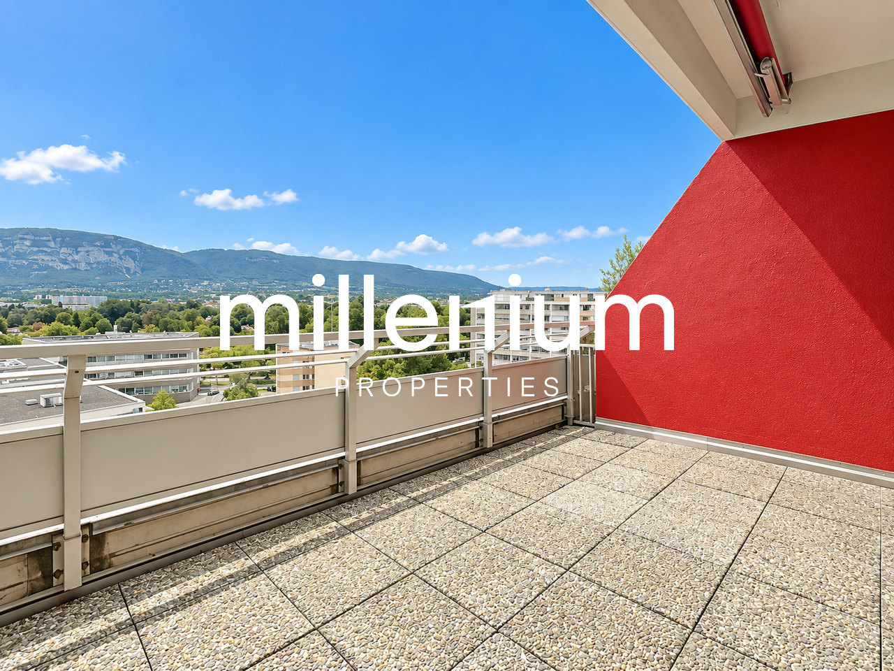 5 rooms apartment