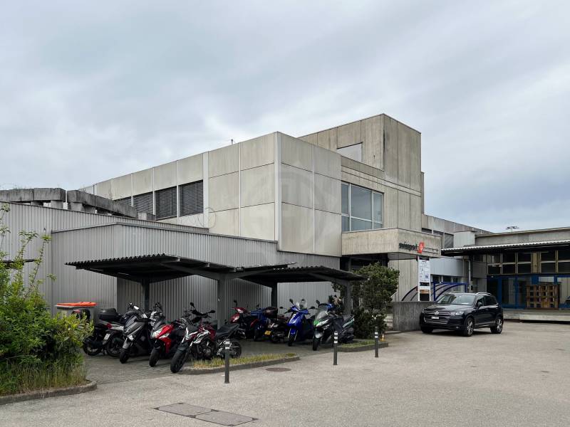 24m² office, photo 1 sur 2