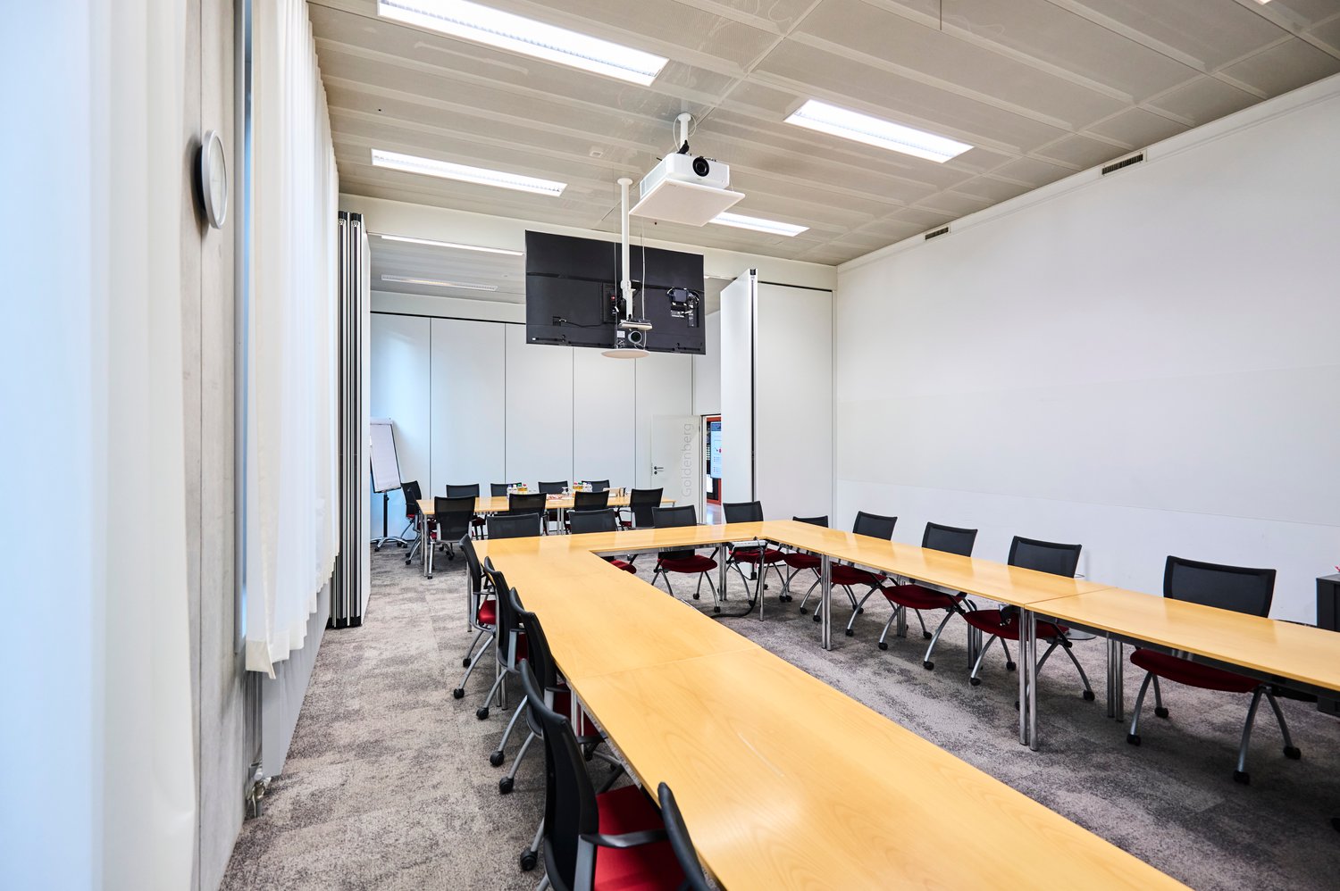 3974m² office