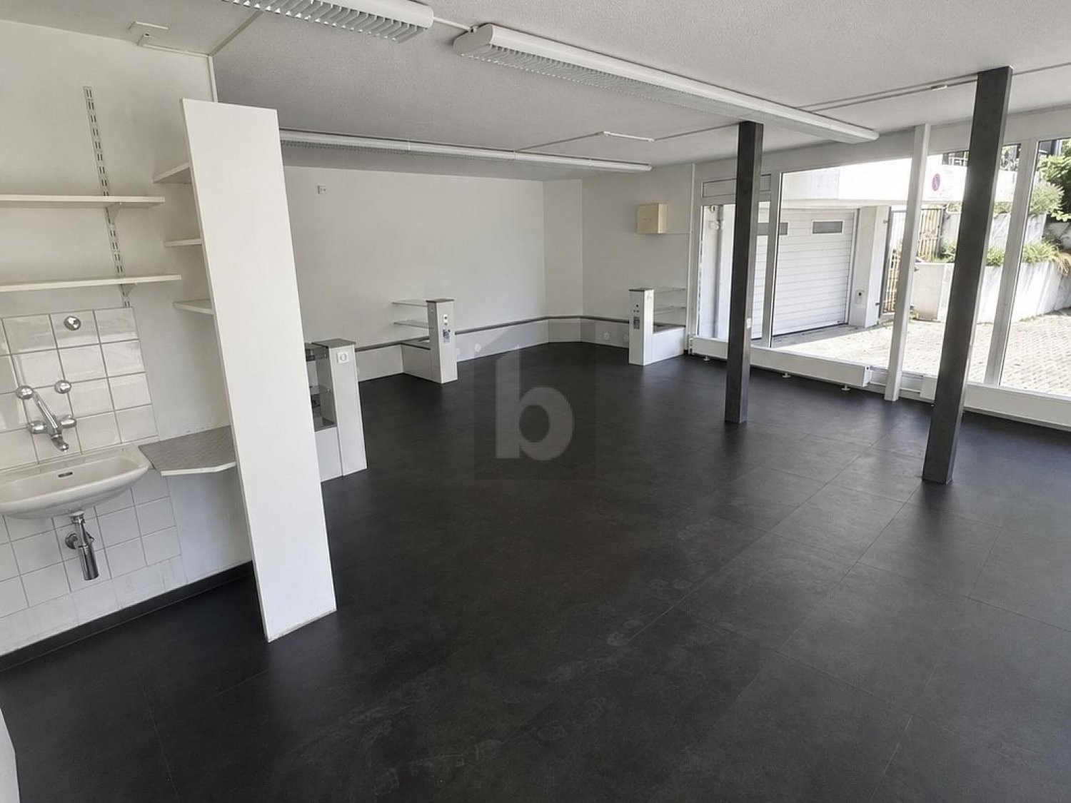 Magasin de 67m²