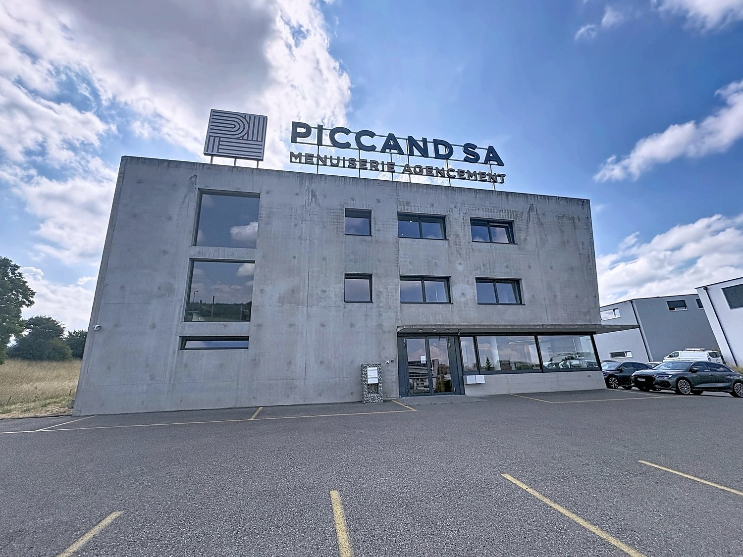 400m² office, photo 1 sur 6