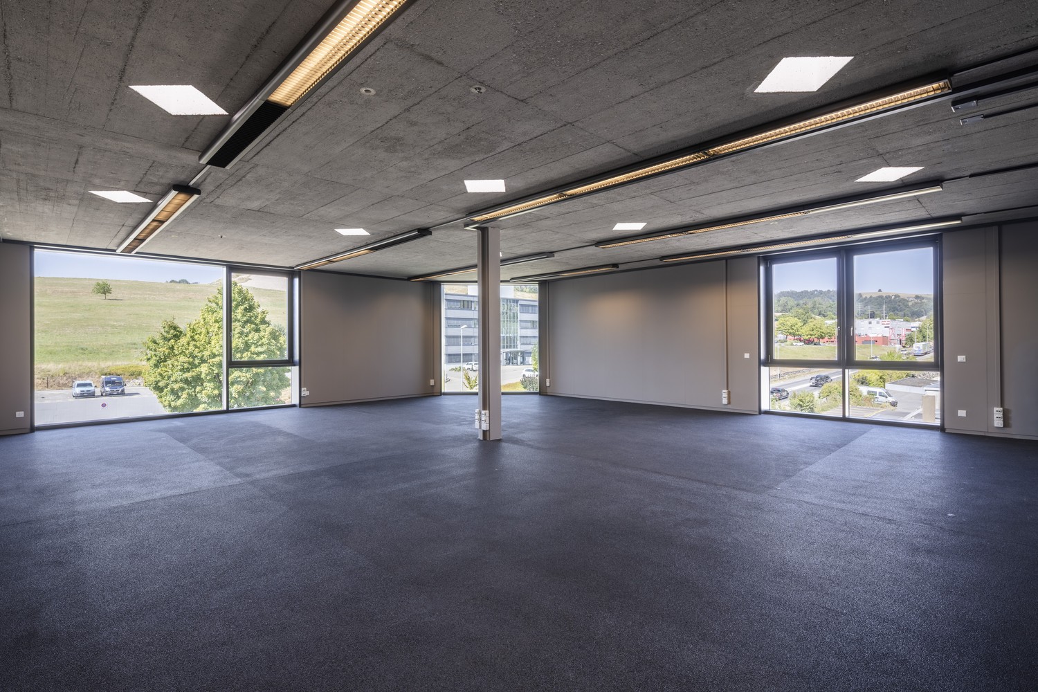 135m² bureau, photo 1 sur 5