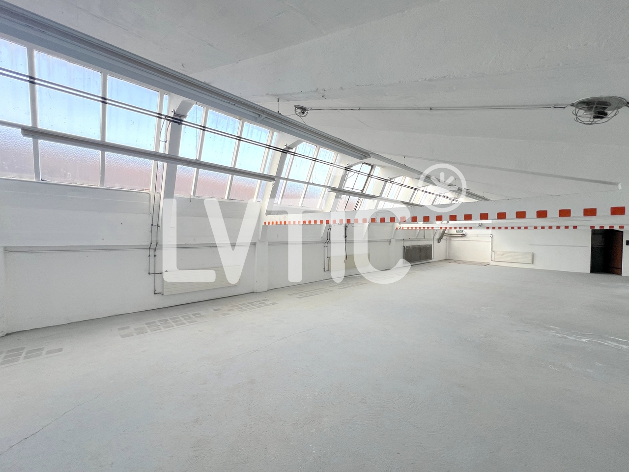 712m² storage room, photo 5 sur 8