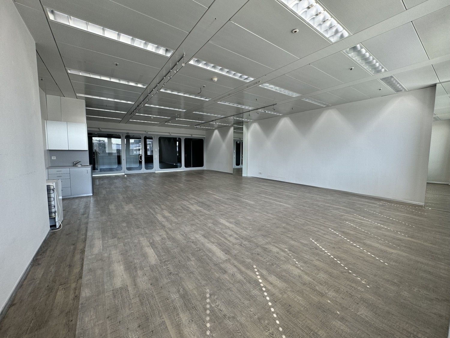 101m² commercial, photo 4 sur 4