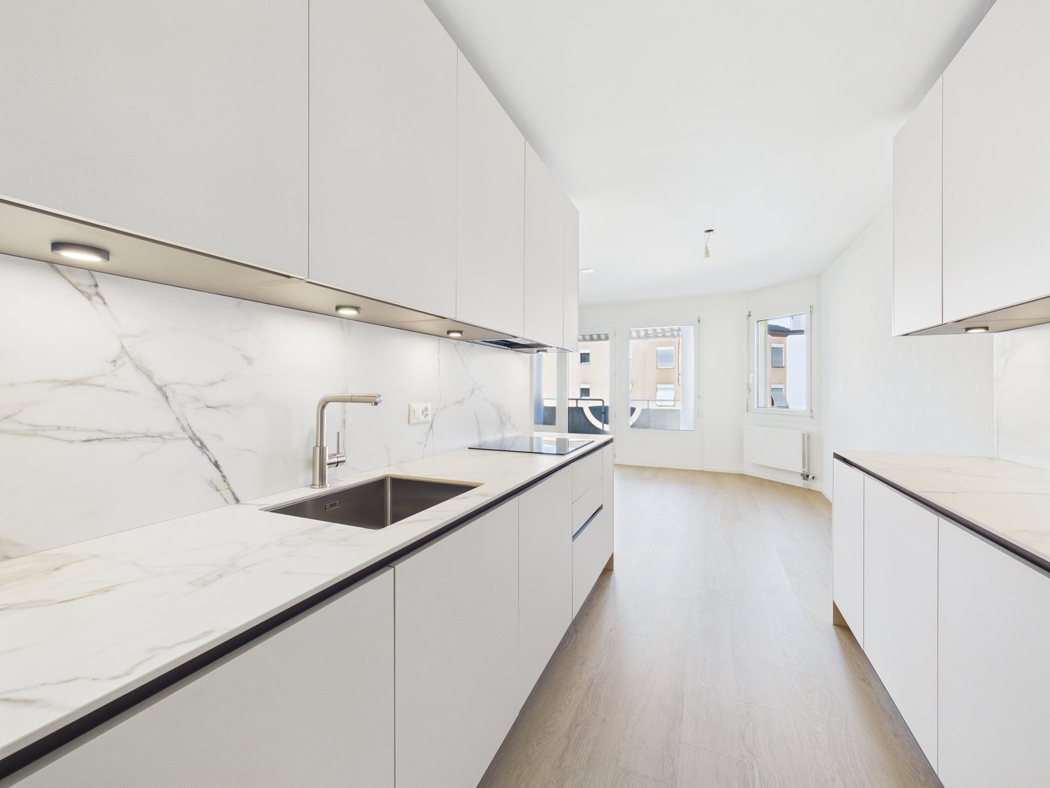 Appartement en attique de 2 ½ pièces, photo 1 sur 9