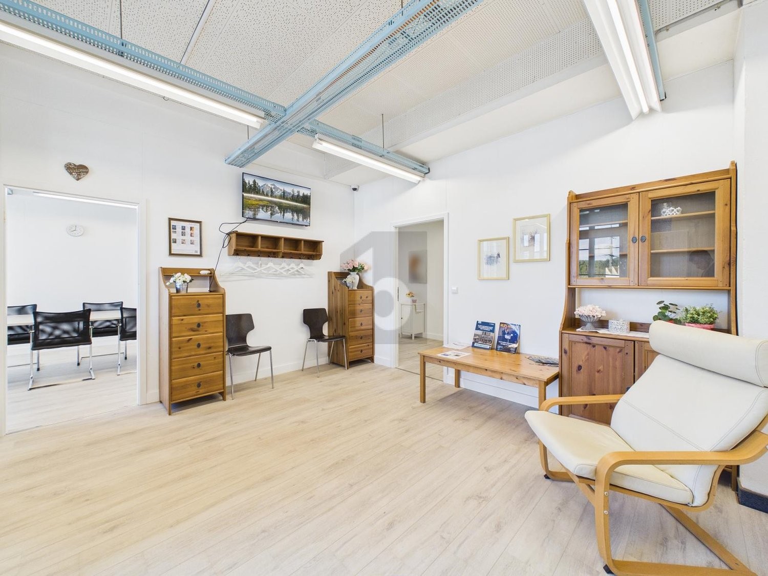 Bureau de 250m², photo 3 sur 4