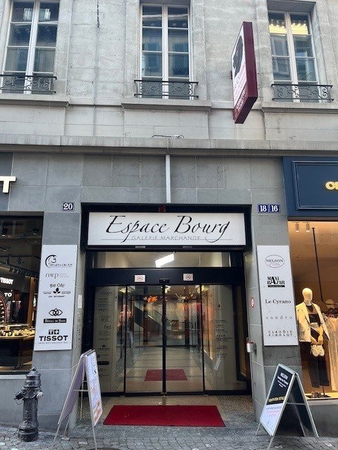 111m² office, photo 1 sur 5