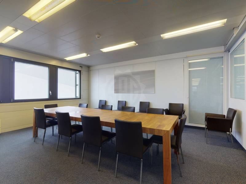 1610m² industrial object, photo 5 sur 7