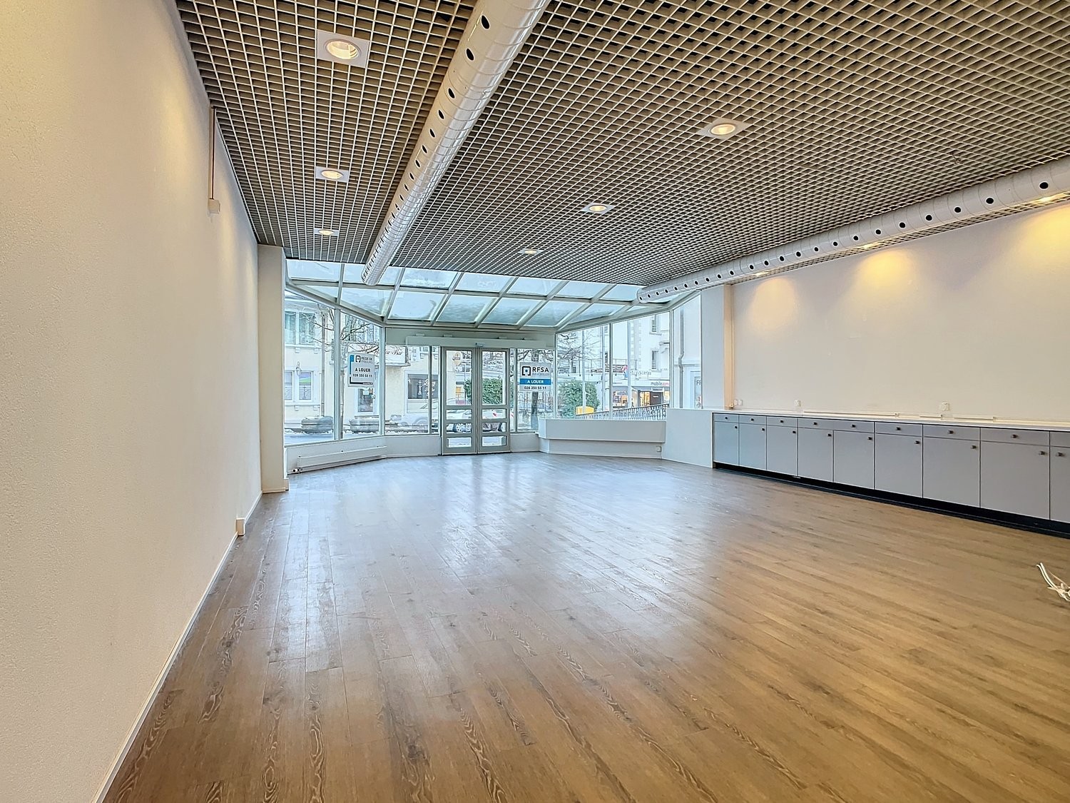 Magasin de 90m²