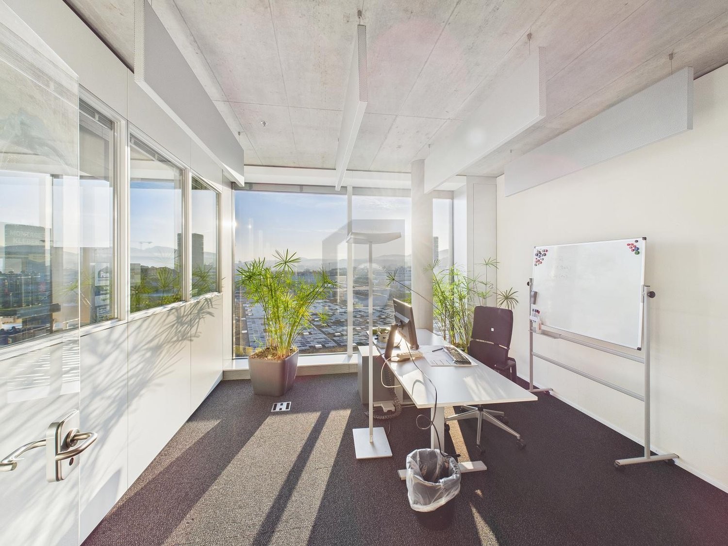 334m² bureau