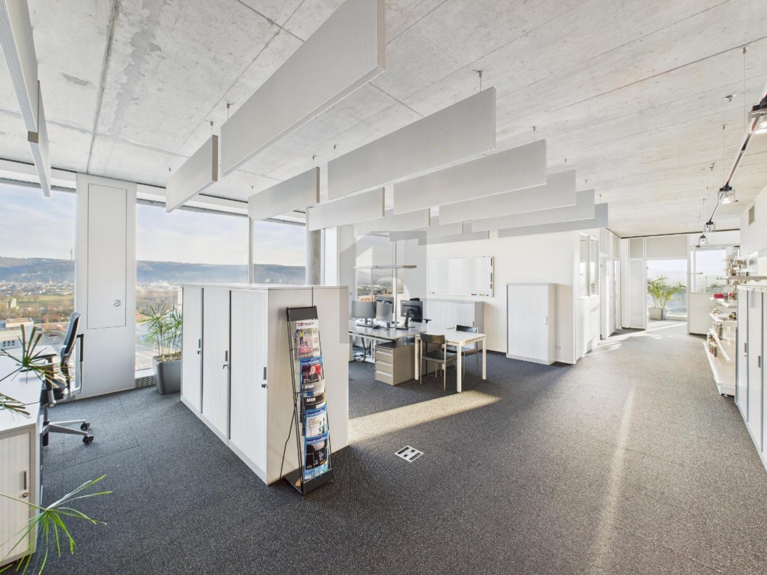 334m² bureau