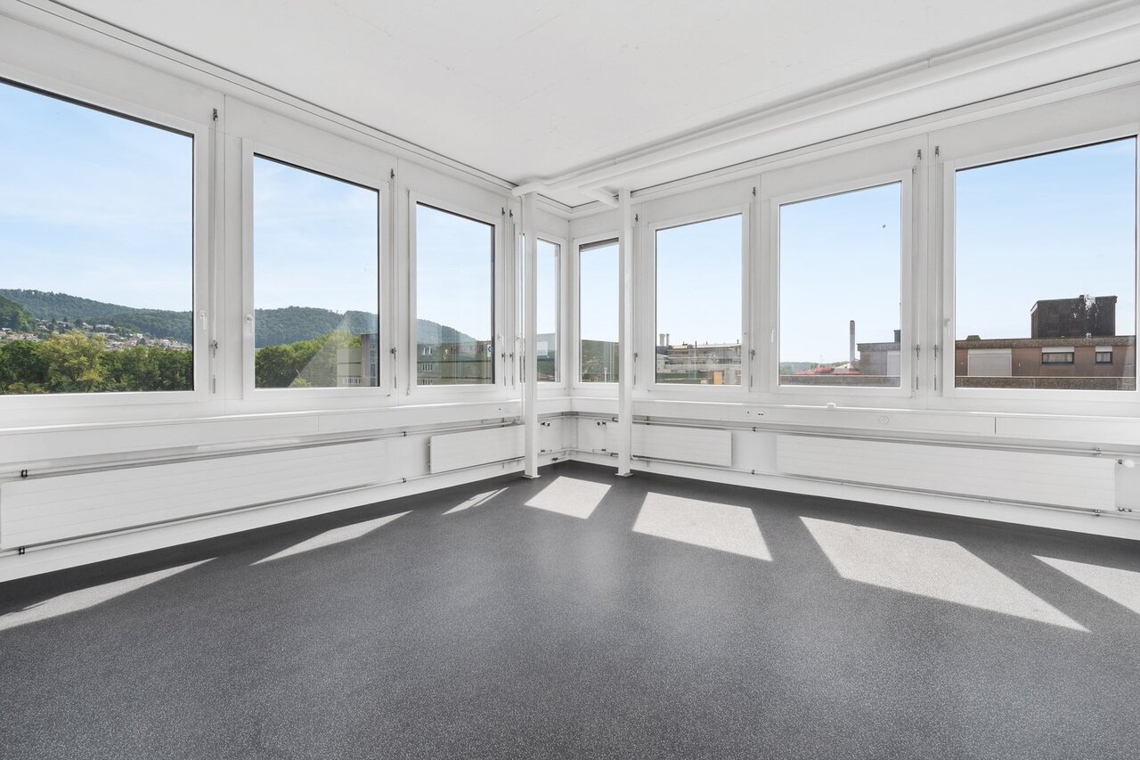 65m² office