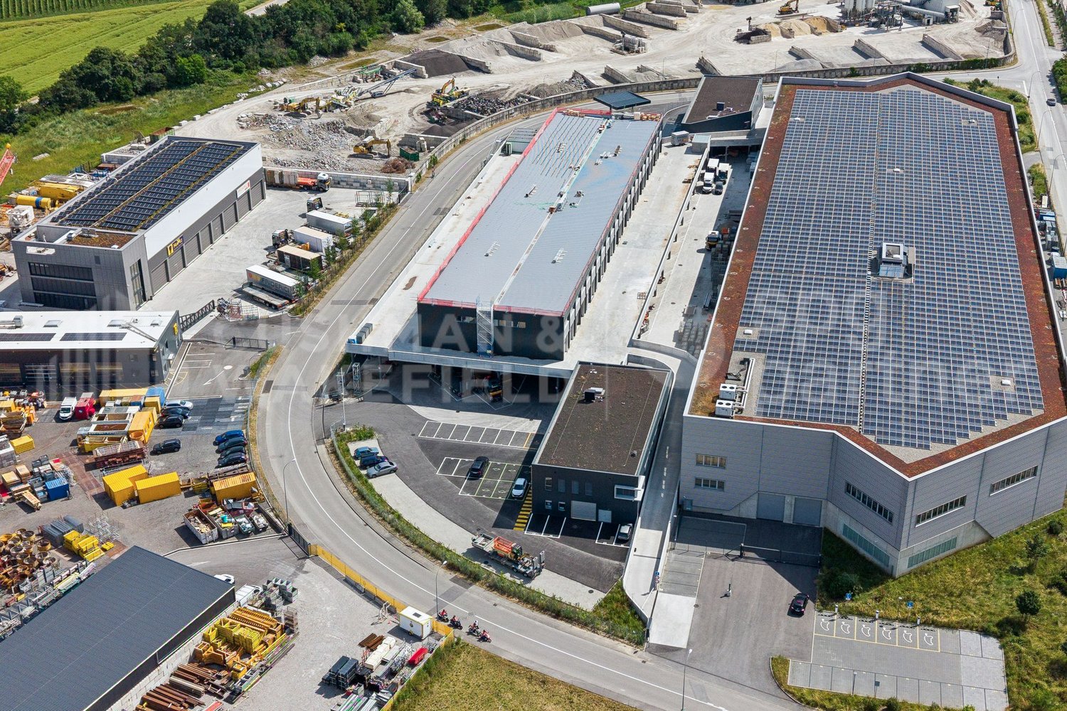 340m² atelier
