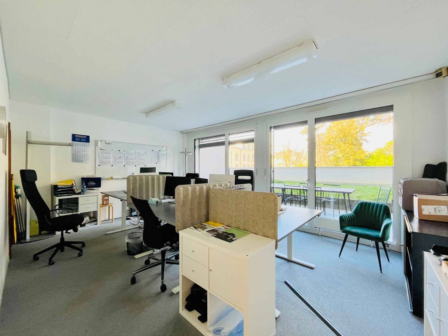 201m² office, photo 2 sur 3