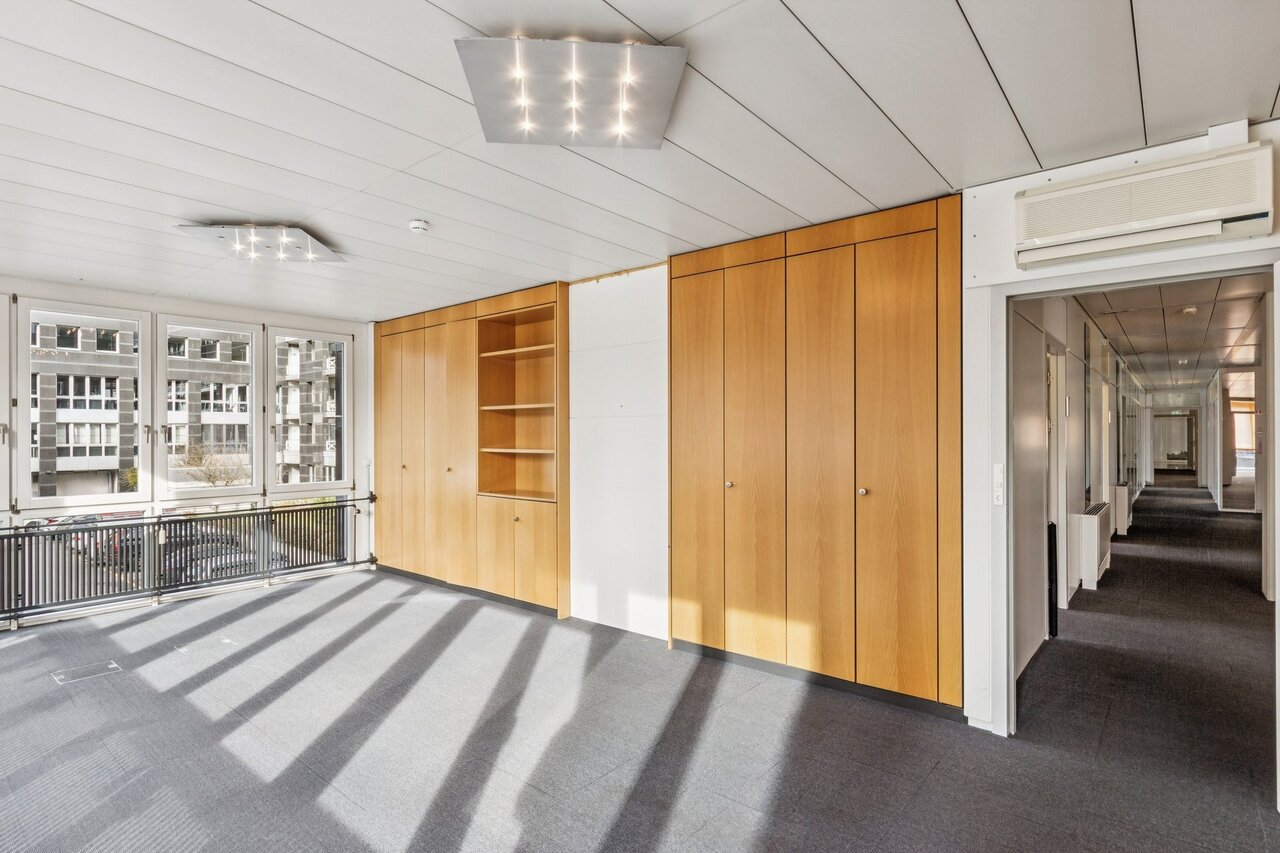 471m² de bureaux