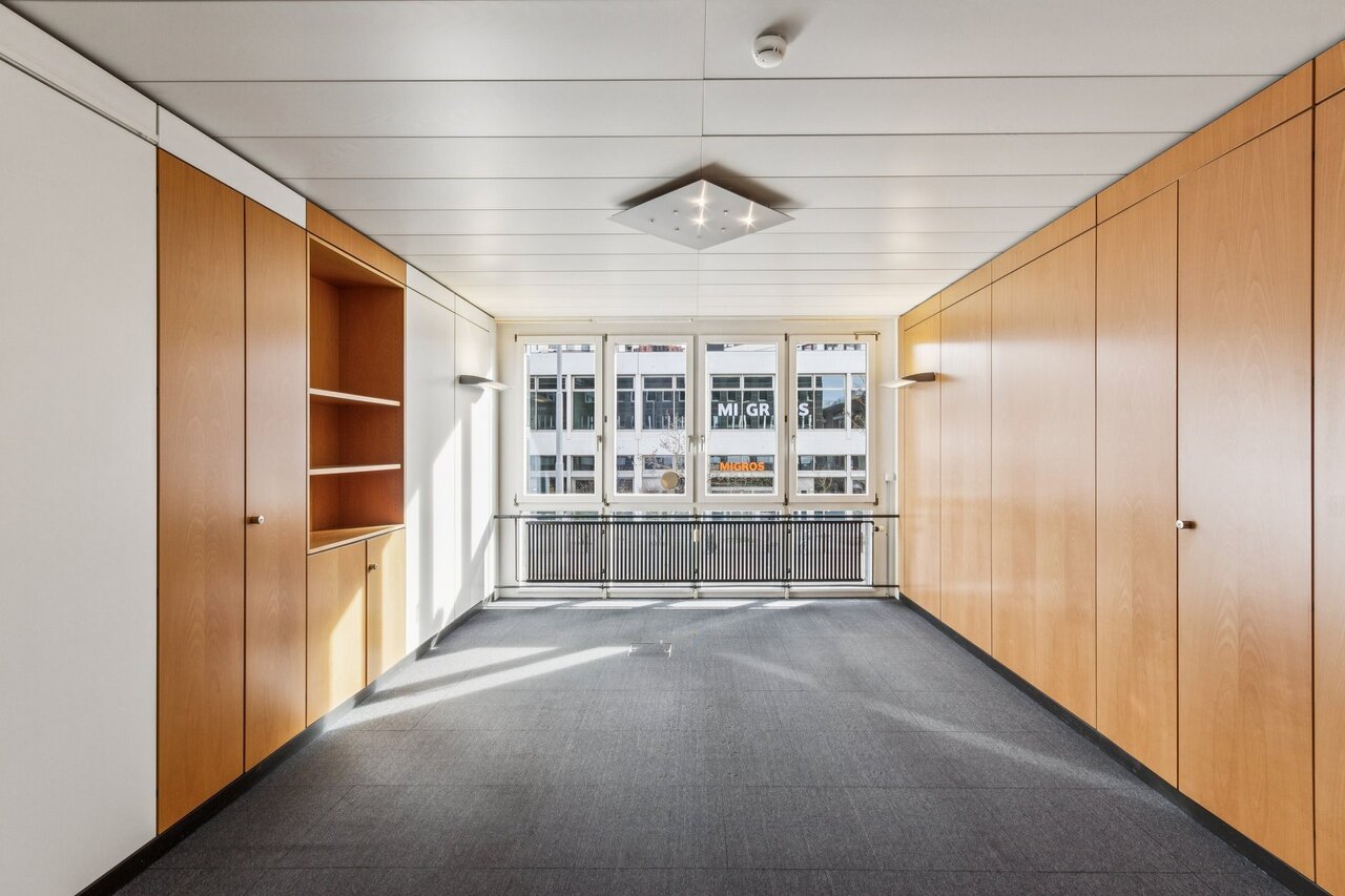 471m² de bureaux
