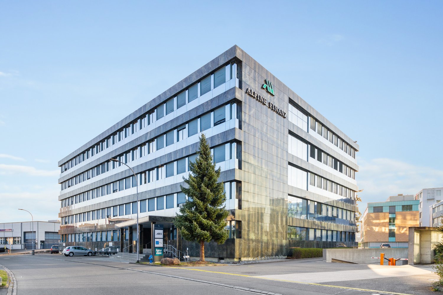 1005m² office, photo 1 sur 10