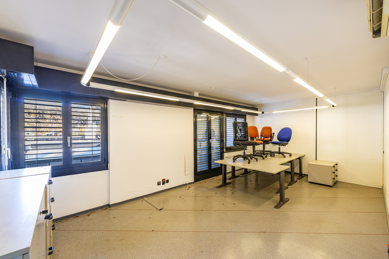 4000m² commercial