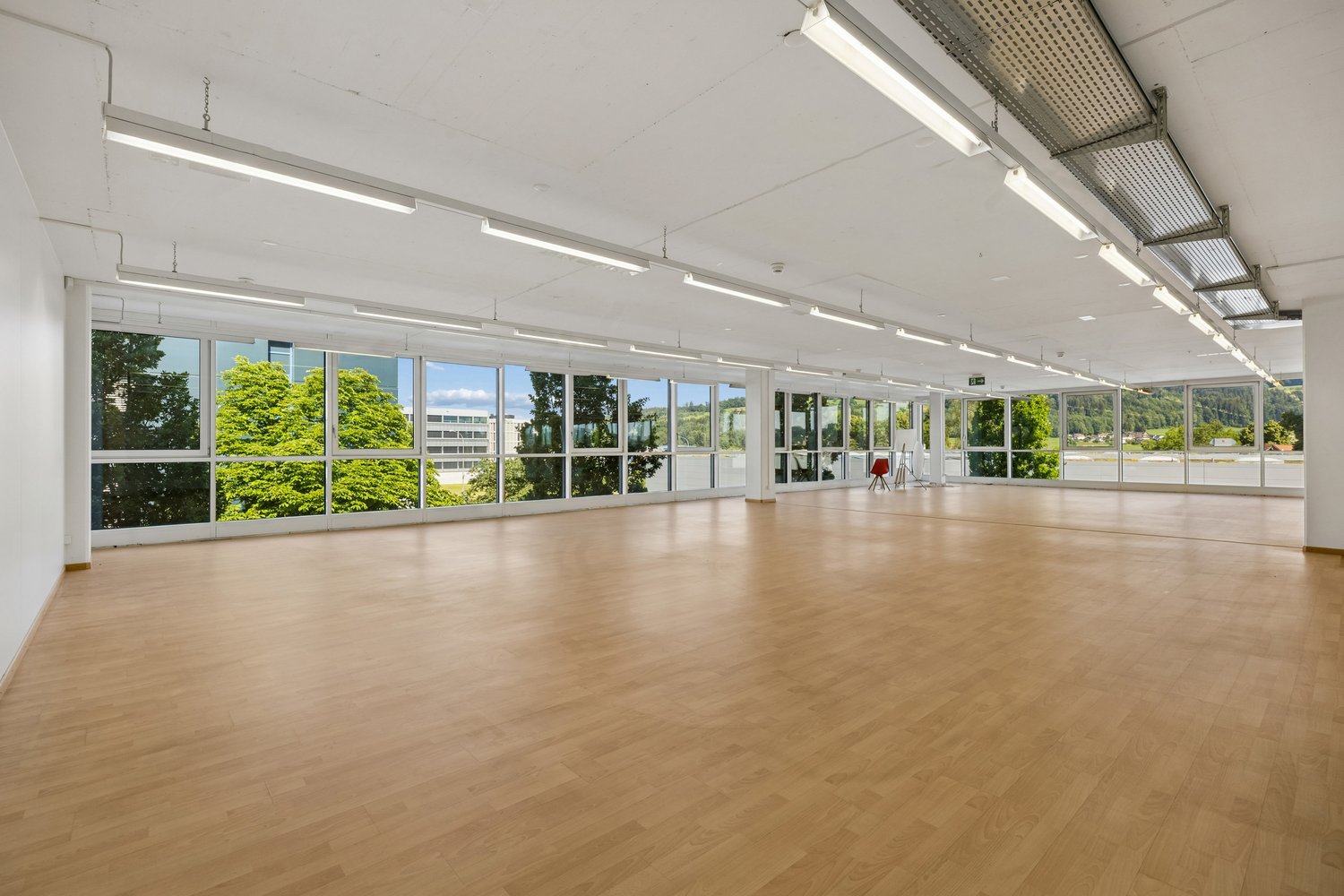 549m² bureau