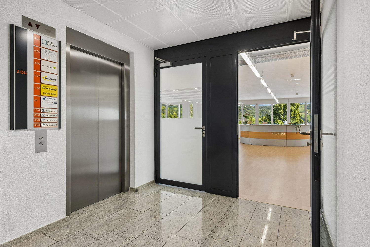 549m² bureau