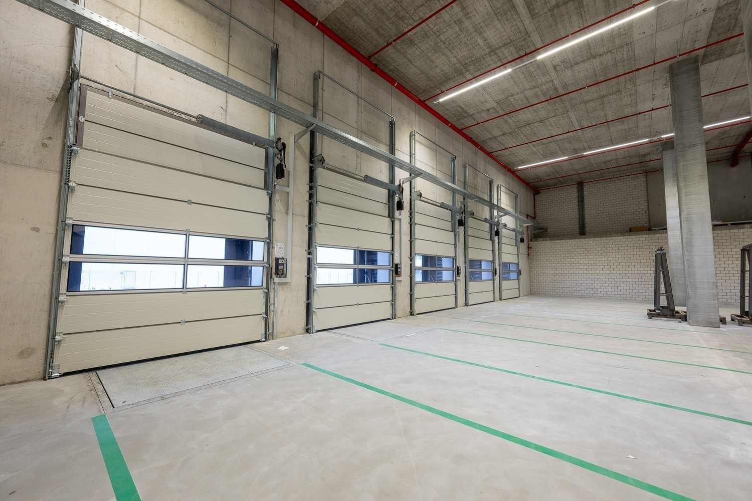 546m² de local de stockage, photo 3 sur 10