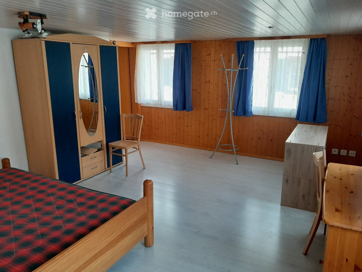Appartement de 2 ½ pièces
Au cœur du village d'Unteriberg
Incl. place de parc extérieure
Excl. électricité
2ème étage