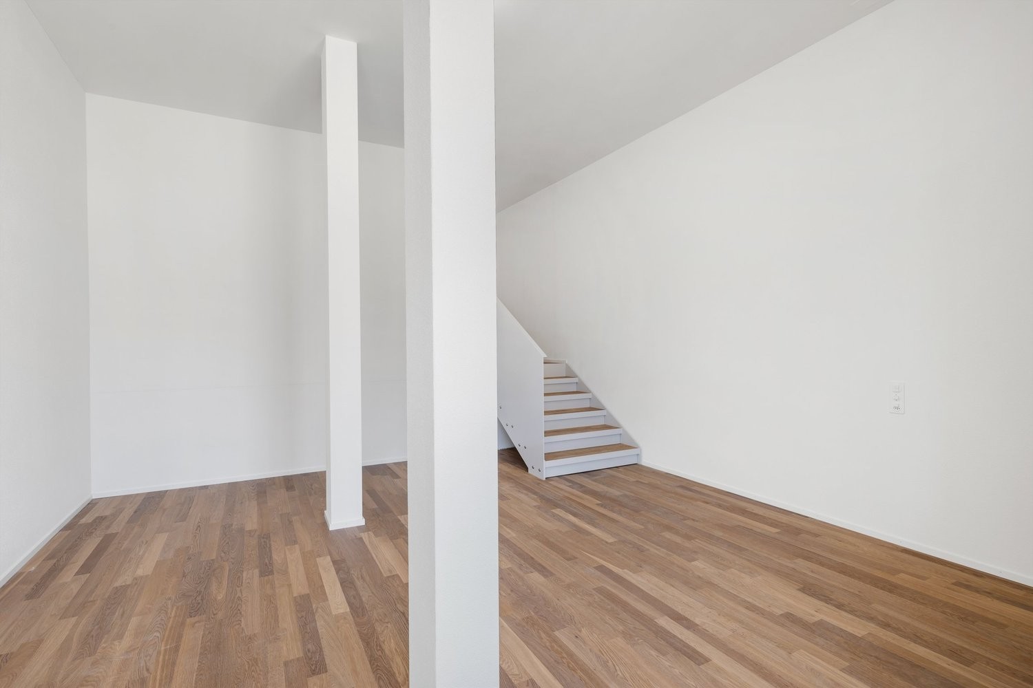 84m² commercial