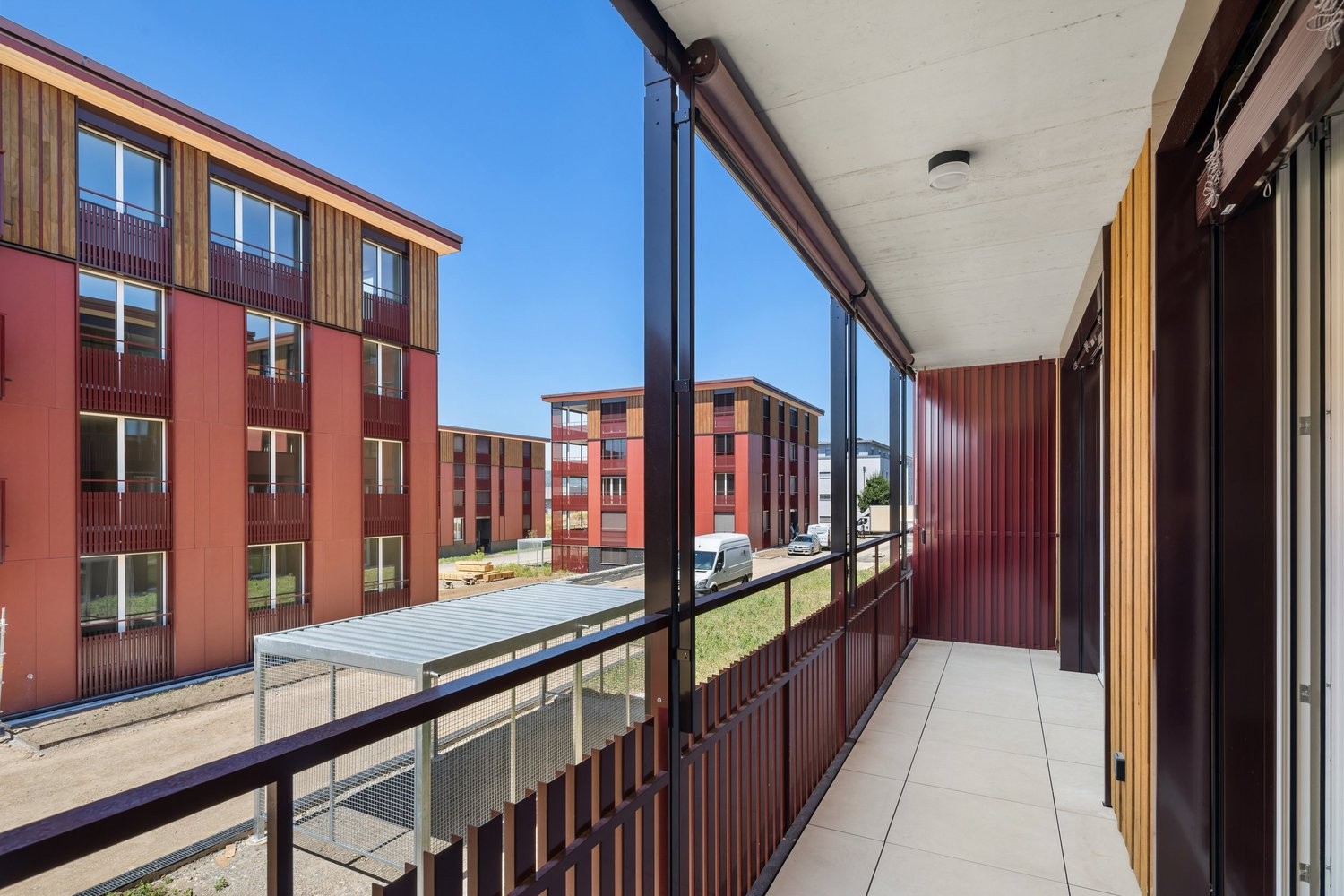 84m² commercial