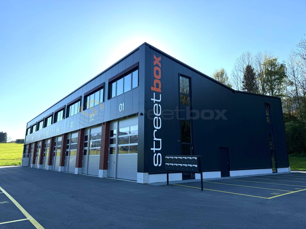 86m² commercial, photo 1 sur 3