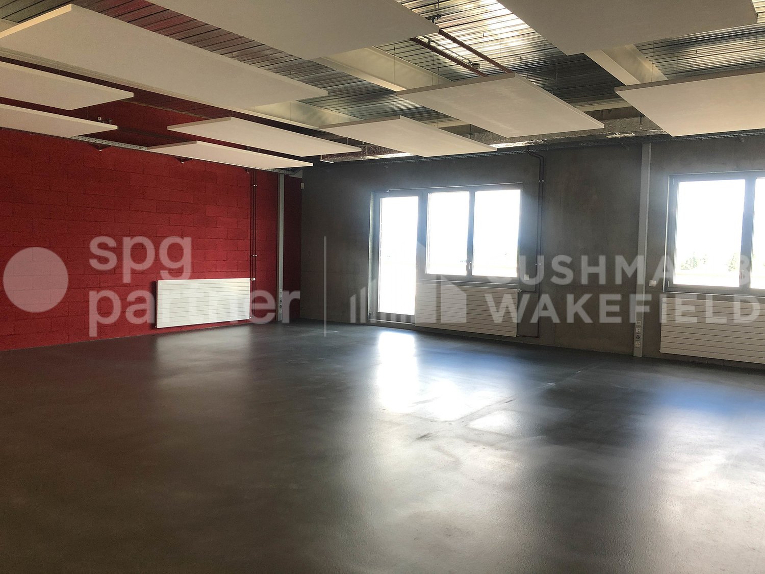 317m² office