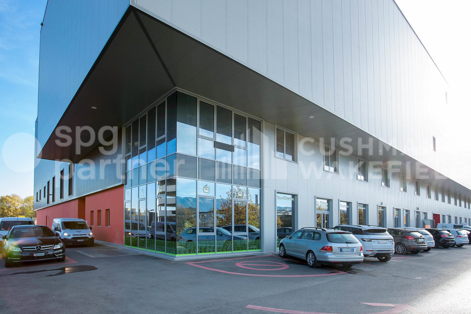 317m² office