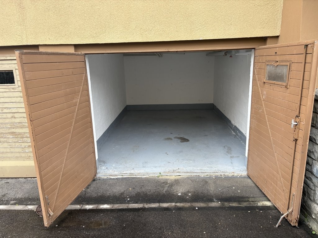 Garage individuelle, photo 2 sur 3