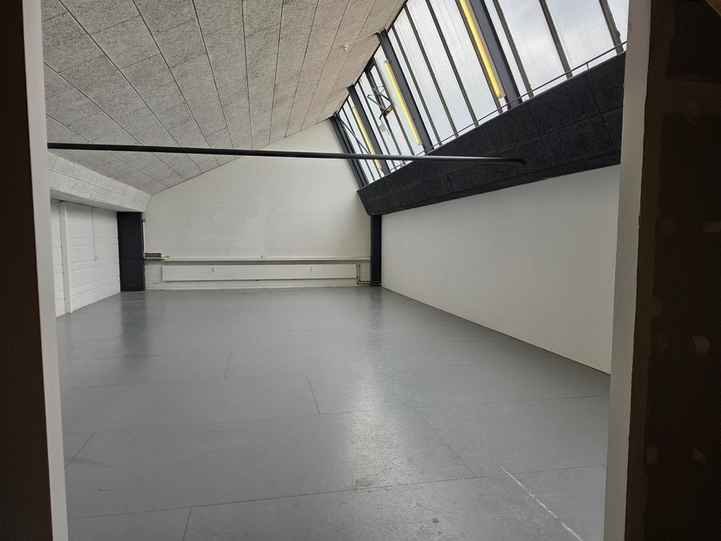 Local de stockage de 120m²