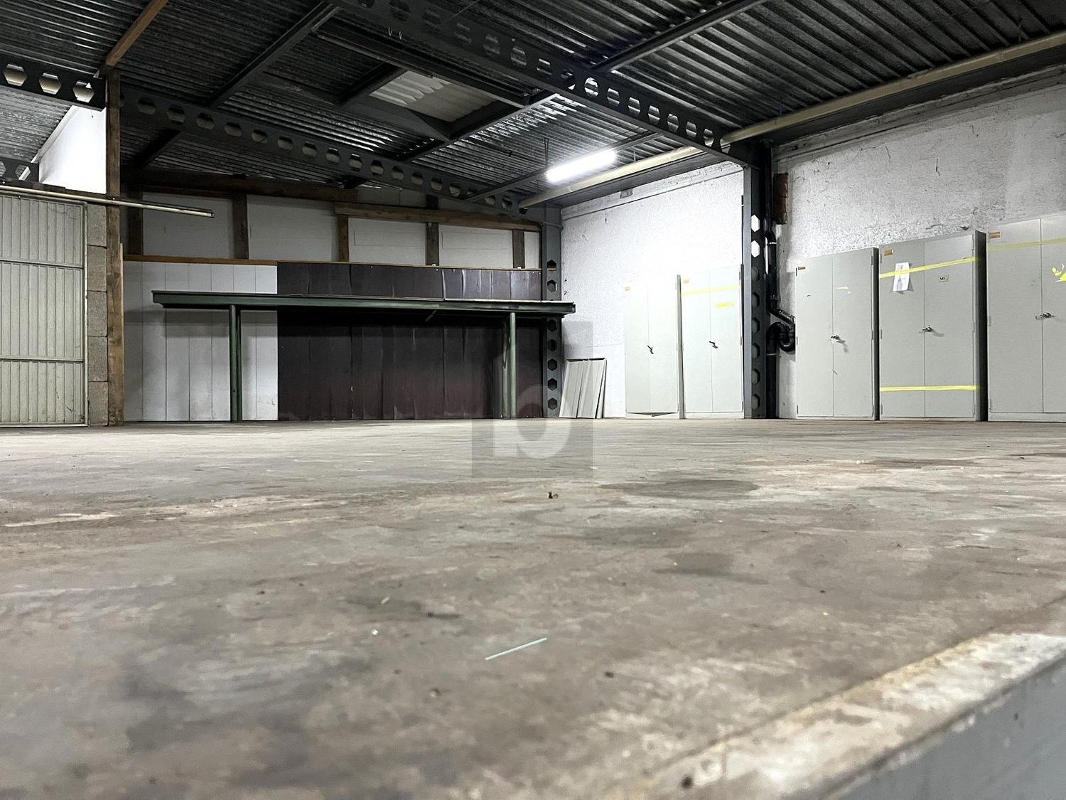 Atelier de 200m², photo 4 sur 4