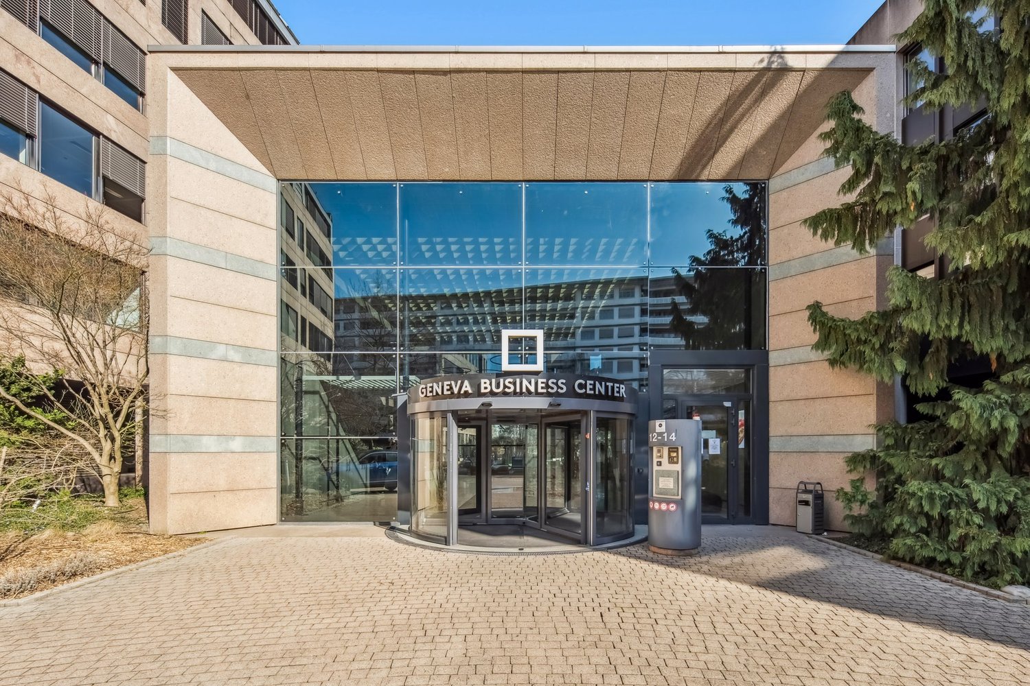 150m² office