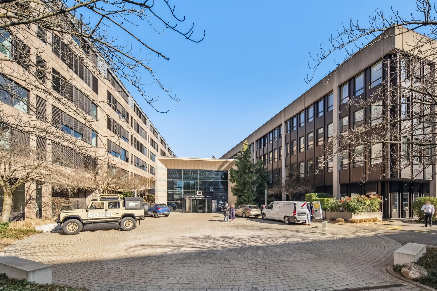 150m² office