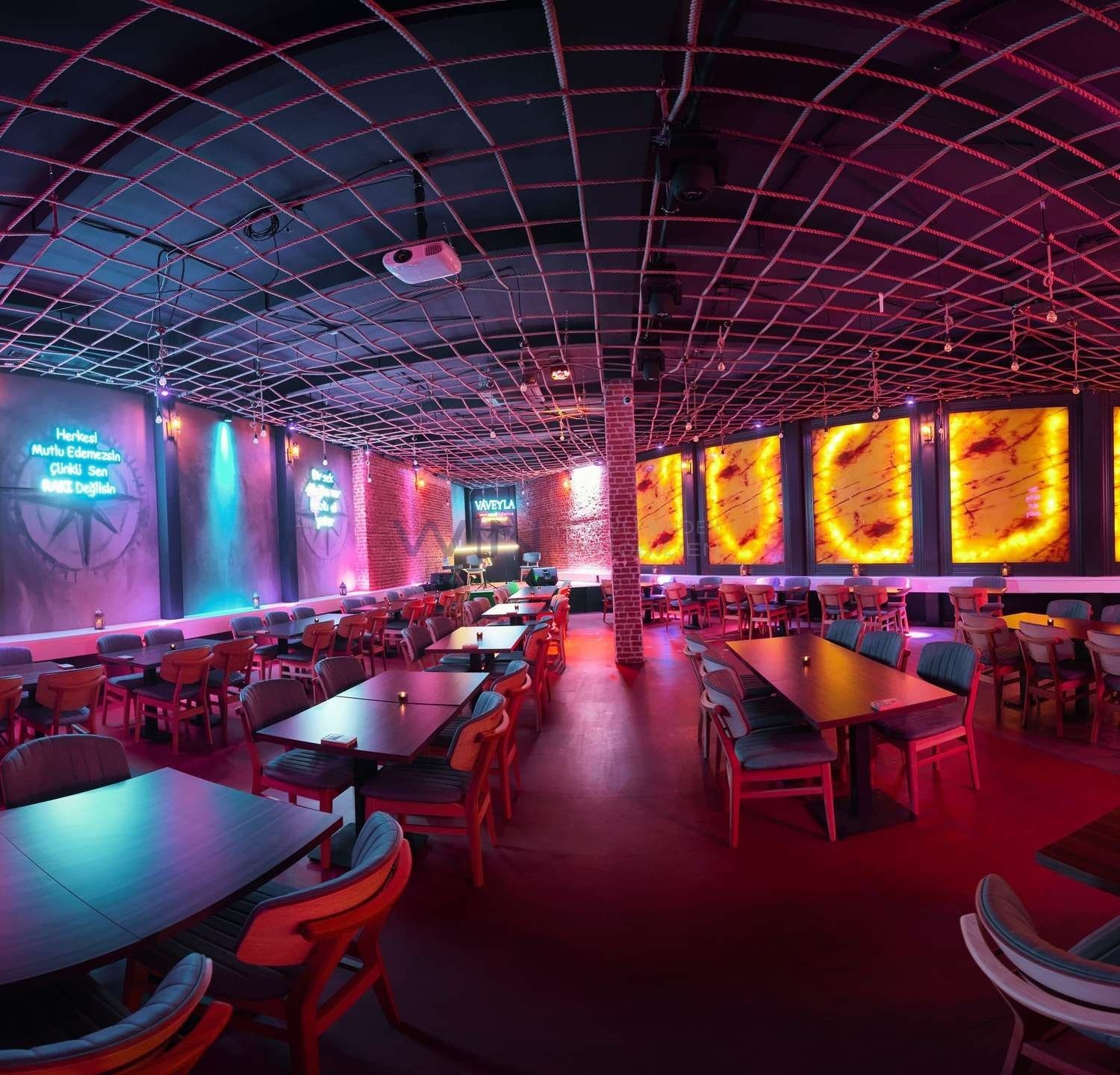 Bar de 550m²