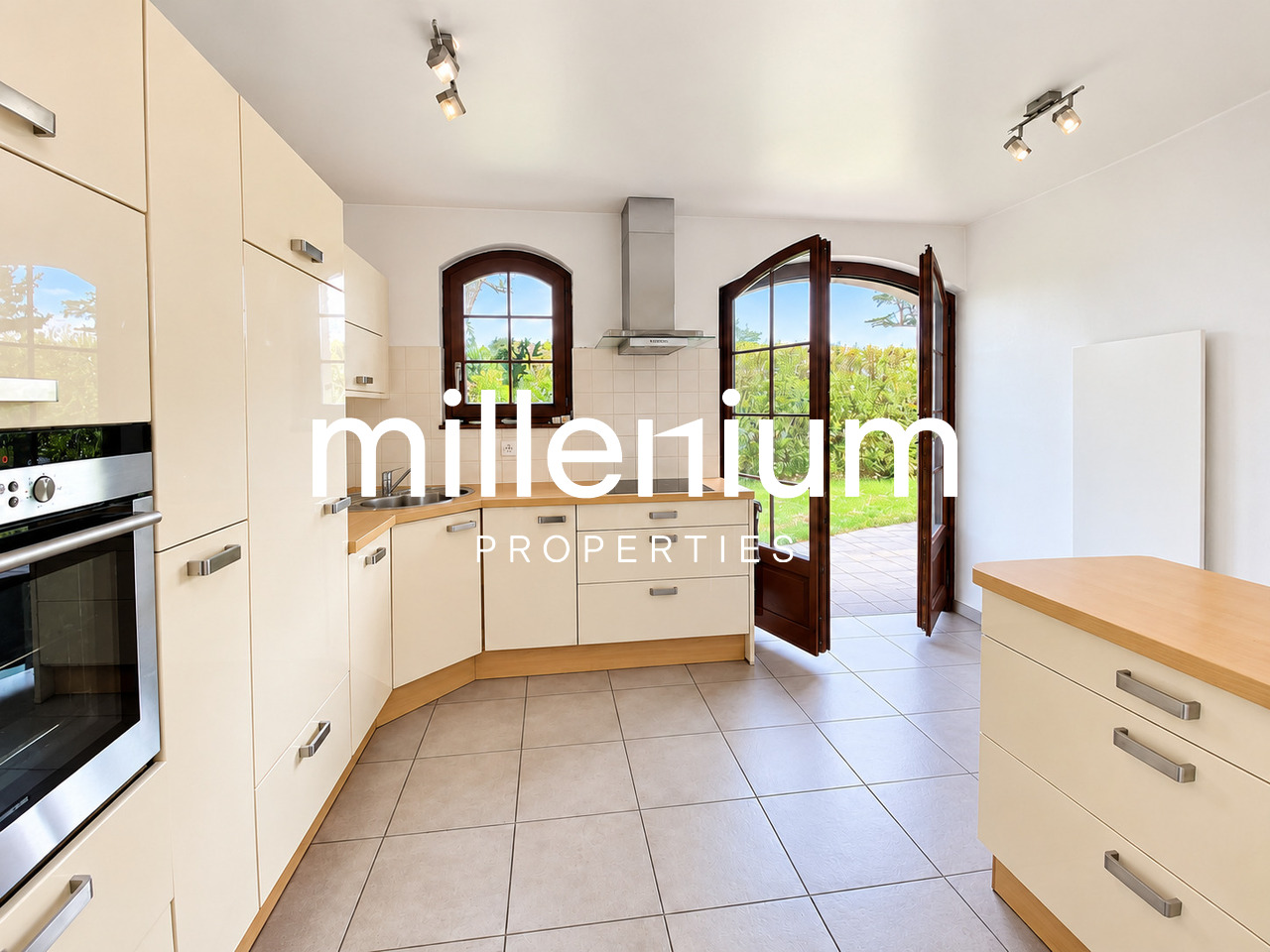 Maison individuelle de 6 pièces, photo 3 sur 9