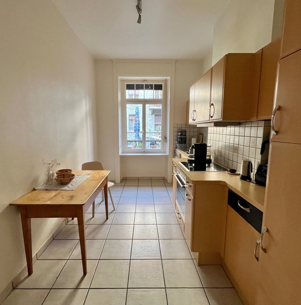 5 rooms apartment