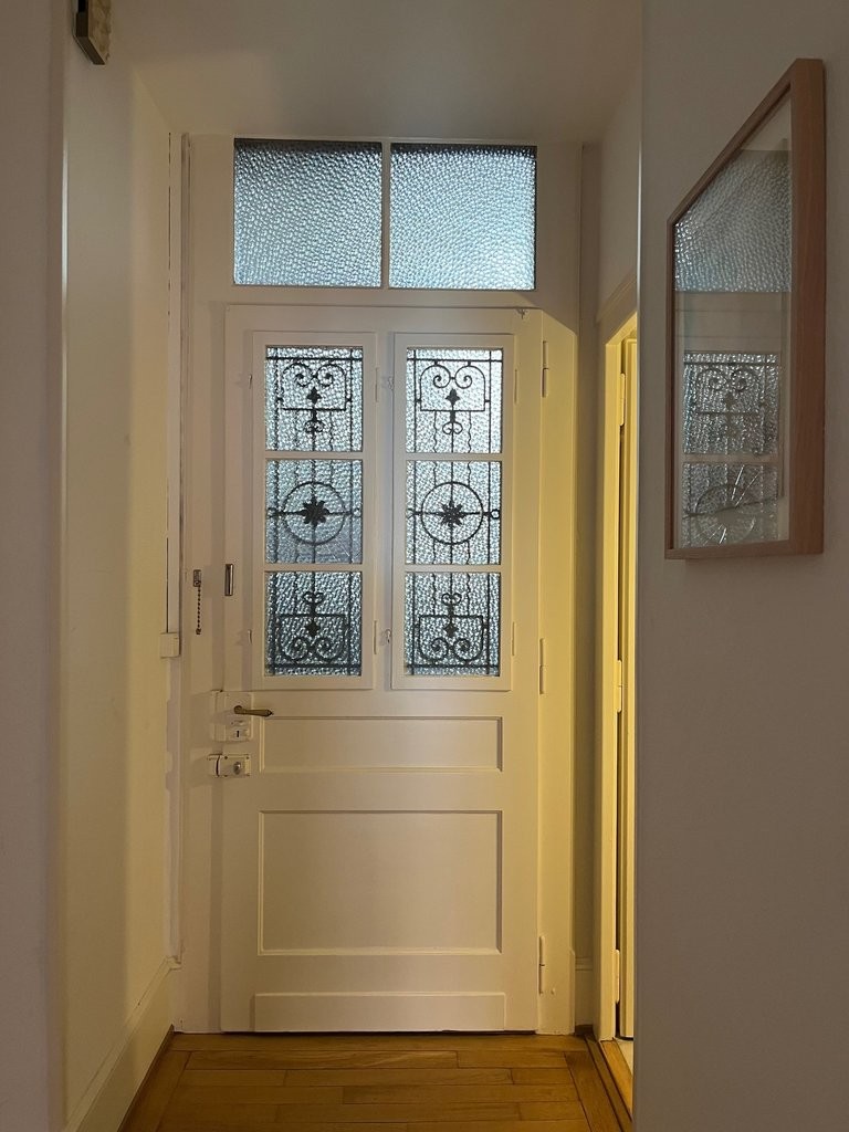 5 rooms apartment