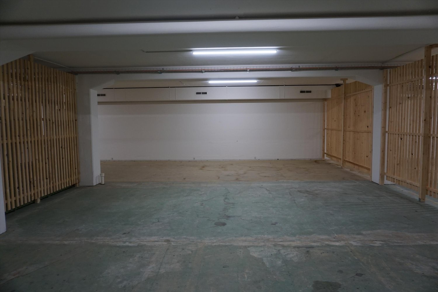 Local de stockage de 92m²