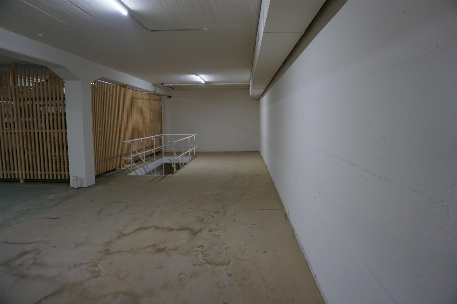 Local de stockage de 92m²